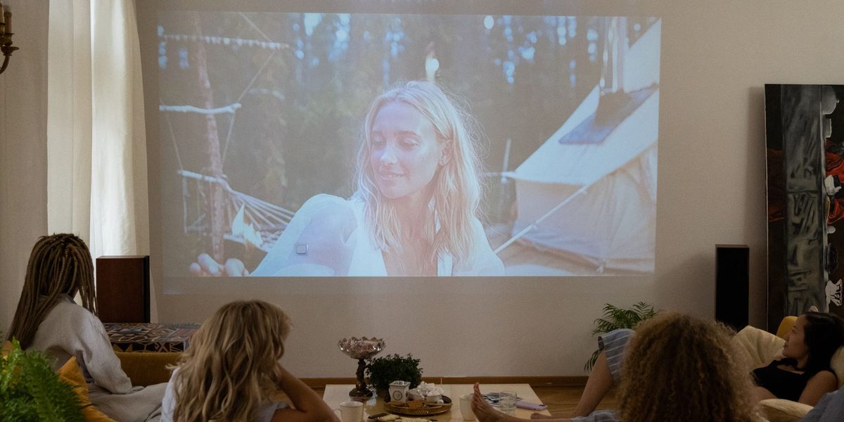 Recliner and Dine-In Cinemas: Is Premium Seating Worth the Price?