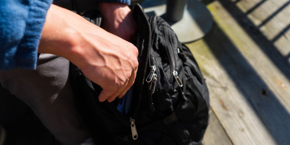 Backpacks After Years of Daily Use: Zippers, Seams, and Straps