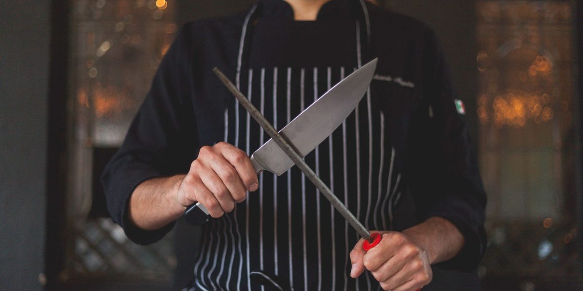 Kitchen Knives Over Twenty Years: Steel, Sharpening, and Real Costs