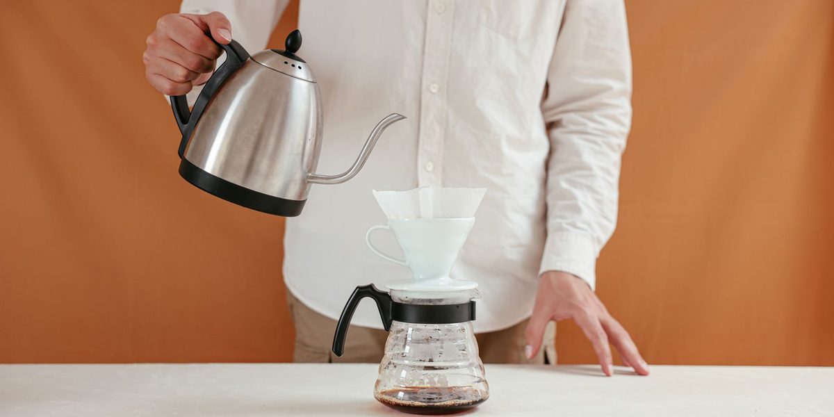Electric Kettle vs Stovetop Kettle: An Honest Verdict on the Better Boil
